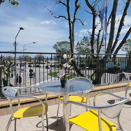 Hotel Ideale Young People Under 40 Rimini Exterior photo